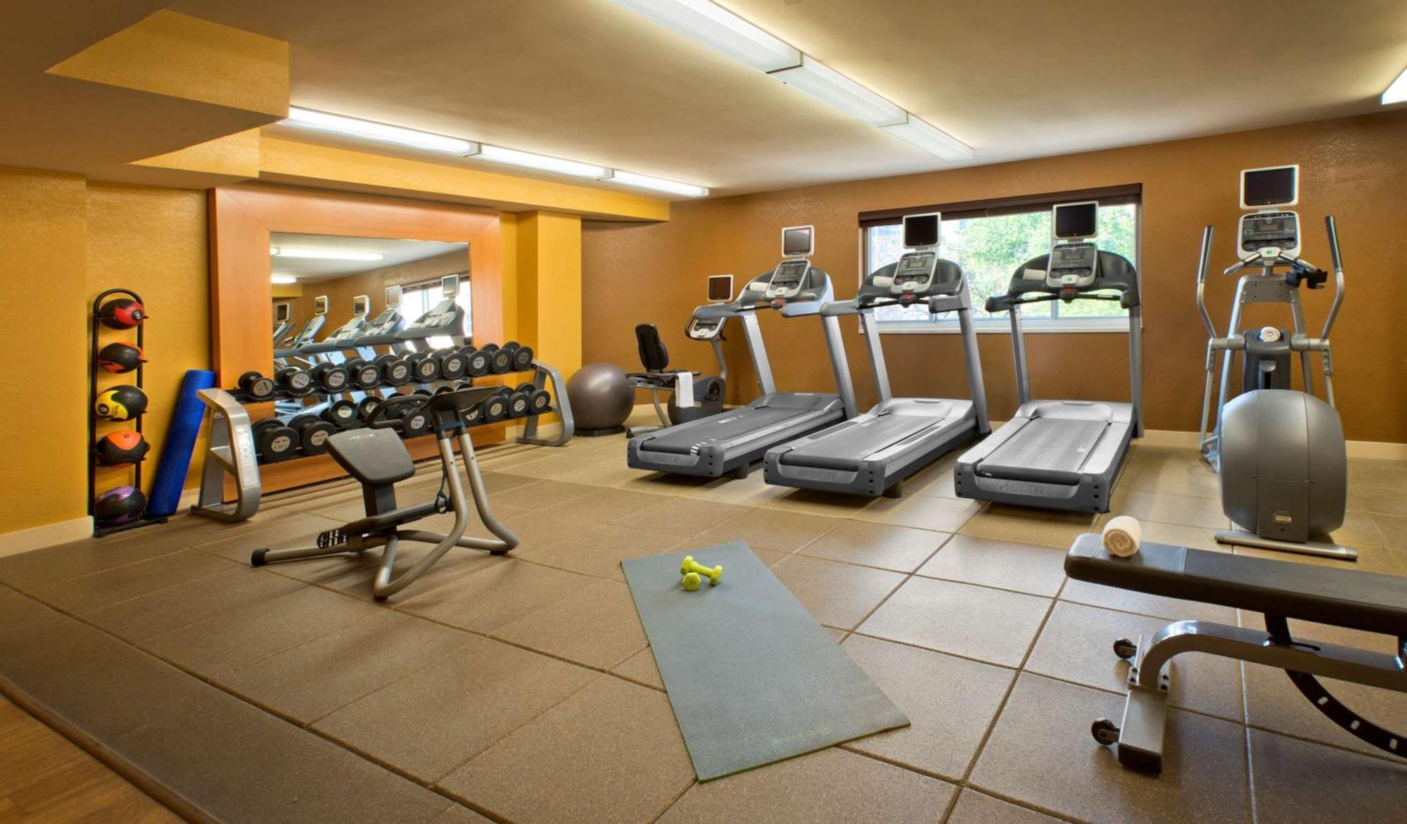 Doubletree Suites By Hilton Minneapolis Downtown Bagian luar foto