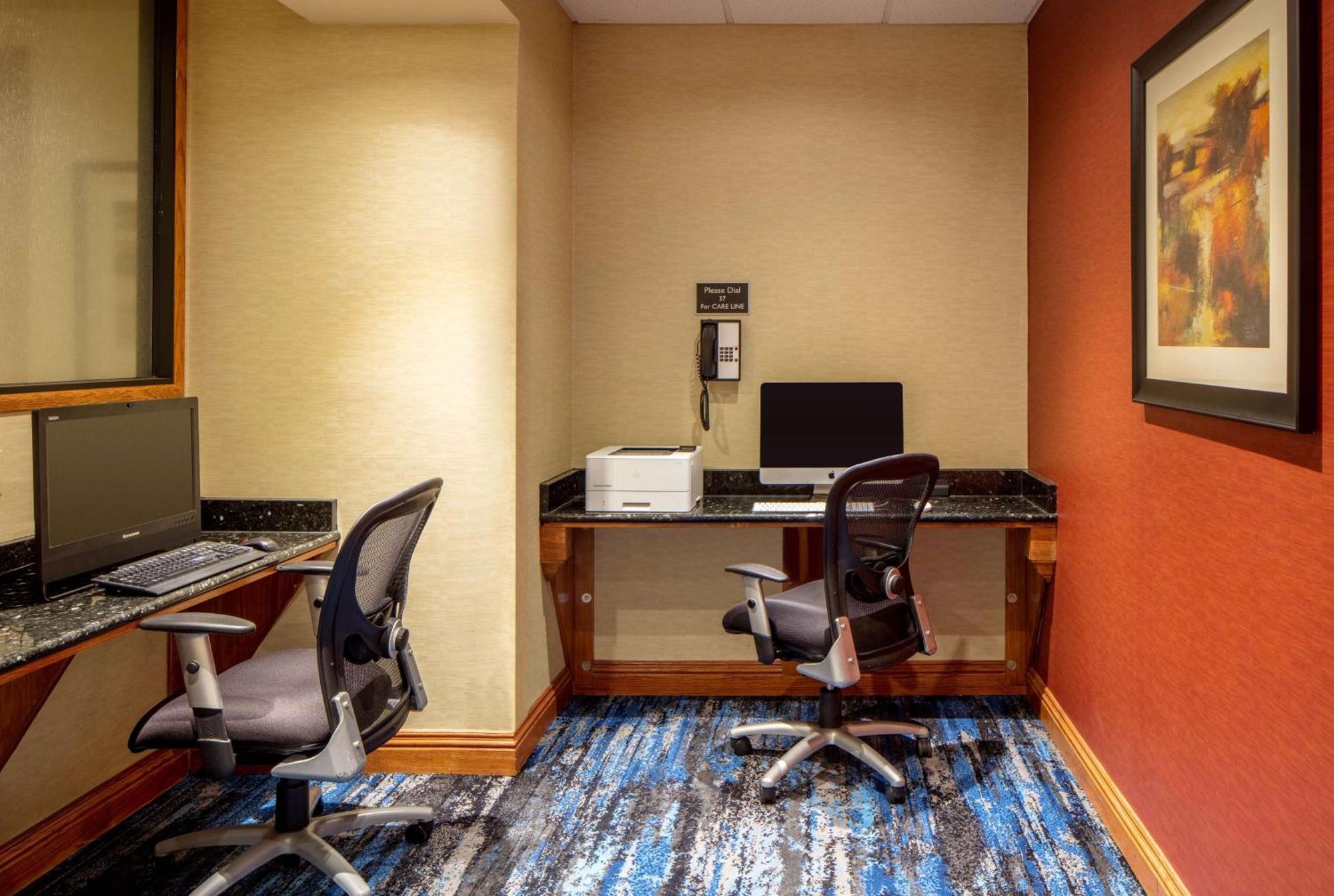 Doubletree Suites By Hilton Minneapolis Downtown Bagian luar foto