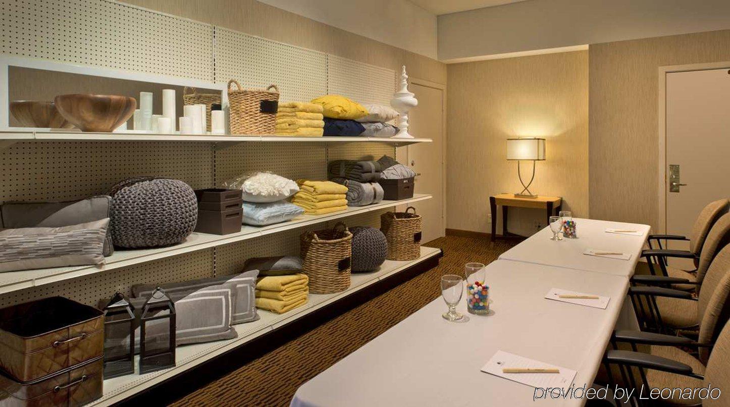 Doubletree Suites By Hilton Minneapolis Downtown Bagian luar foto