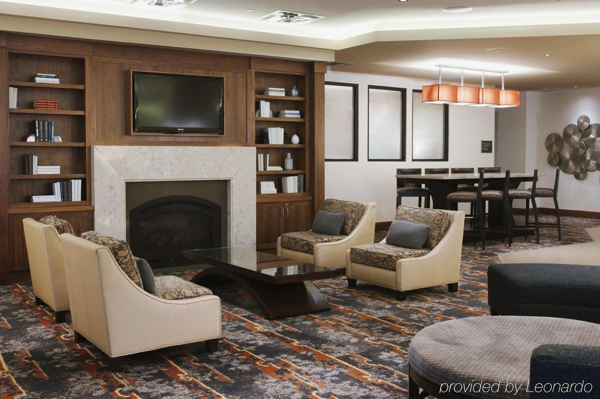 Doubletree Suites By Hilton Minneapolis Downtown Bagian luar foto