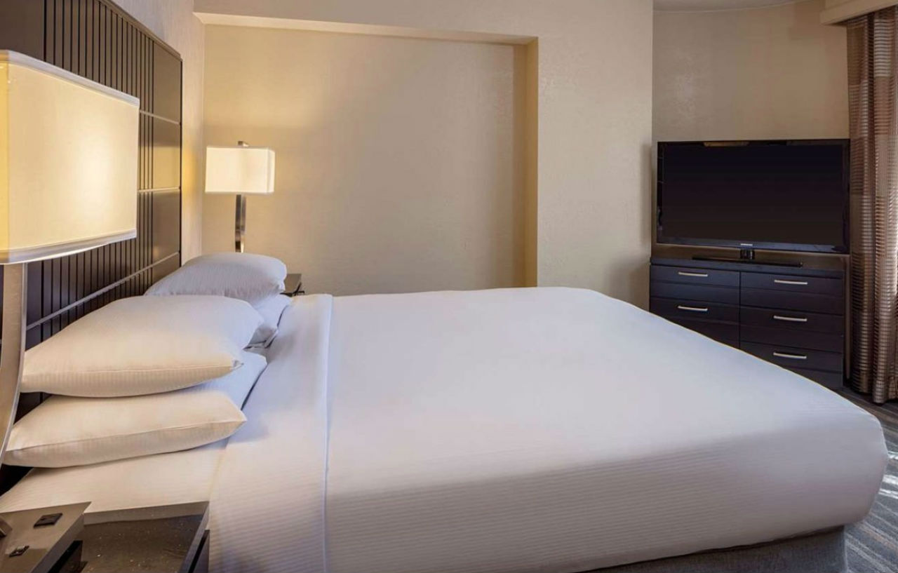 Doubletree Suites By Hilton Minneapolis Downtown Bagian luar foto